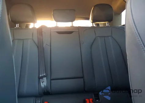 2025 Audi Q6 E-Tron Premium Plus z USA, uszkodzony, nr VIN WA122BGF2SA034702